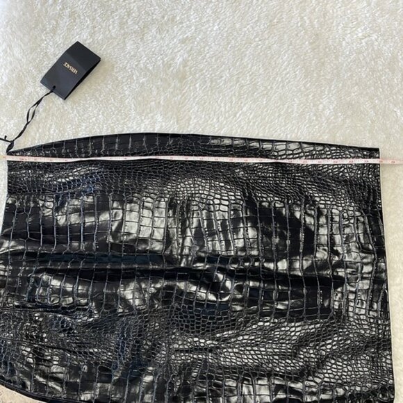 Runway Versace Crocodile-Embossed Midi Skirt - Picture 11 of 17